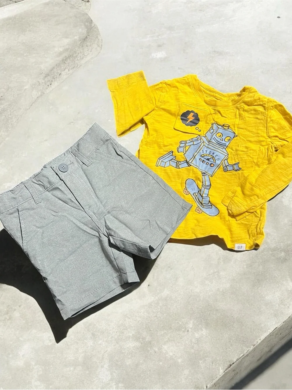 GAP Yellow Robot Tee with Gray Shorts